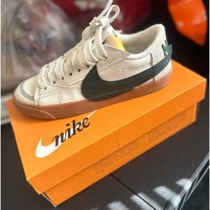 Nike Blazer Low 77 Jumbo